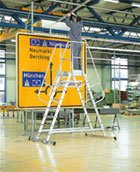 2-puolinen huoltotaso palkeilla