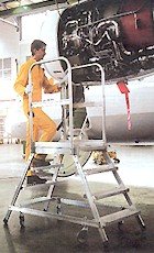 2-puolinen siirrettävä huoltotaso