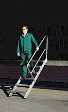 Kaiteelliset kiinteät portaat, Alk.