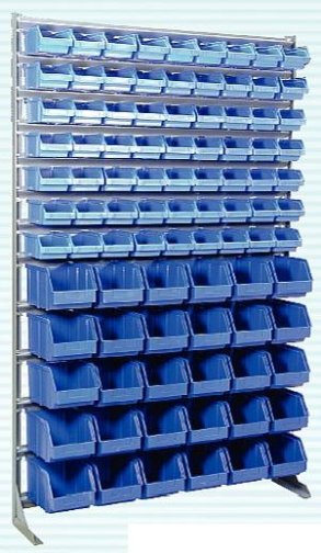 Varastohylly 93 laatikkoa